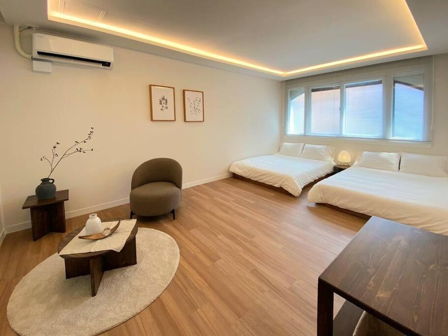 Arowa Apartment *
