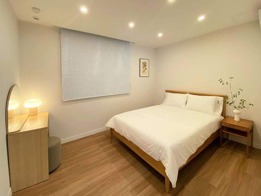 Arowa Apartment