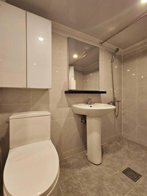 Arowa Apartment *