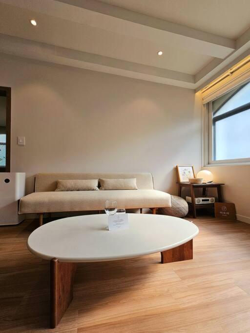 Arowa Seoul